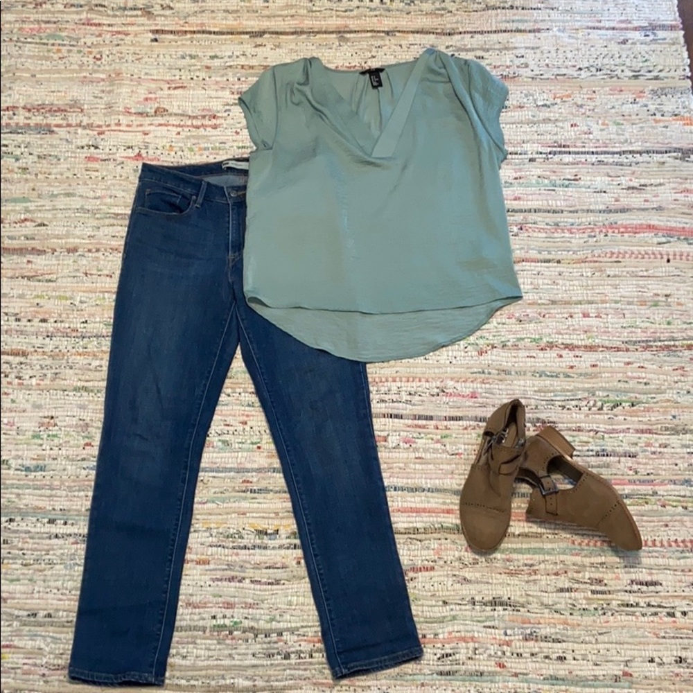 Buckled boots with cut-outs